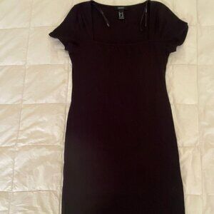 Forever 21 Tee Shirt Size Medium Black TShirt Short Sleeve Dress